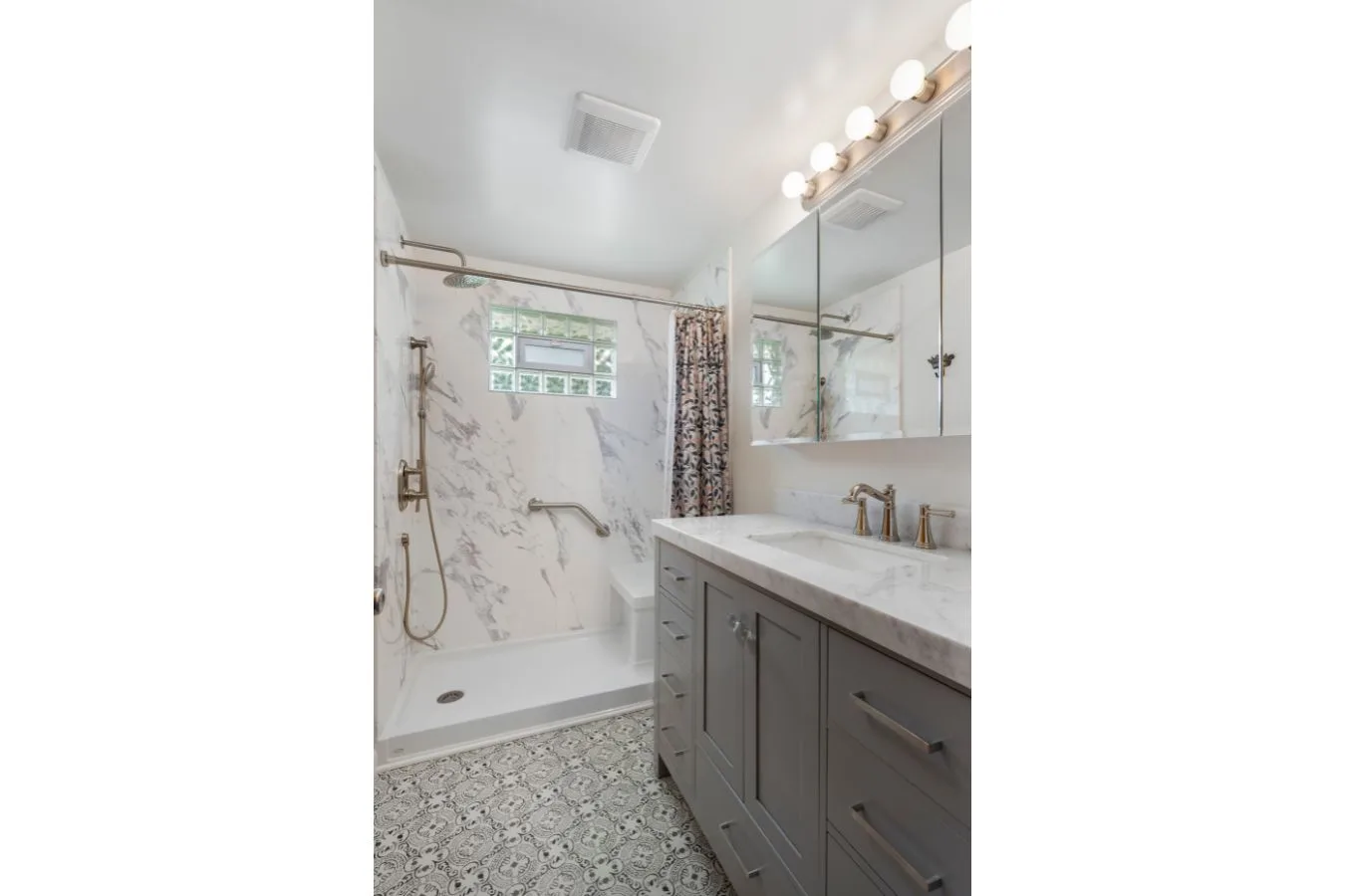 Upper Mt Bathroom in Buffalo