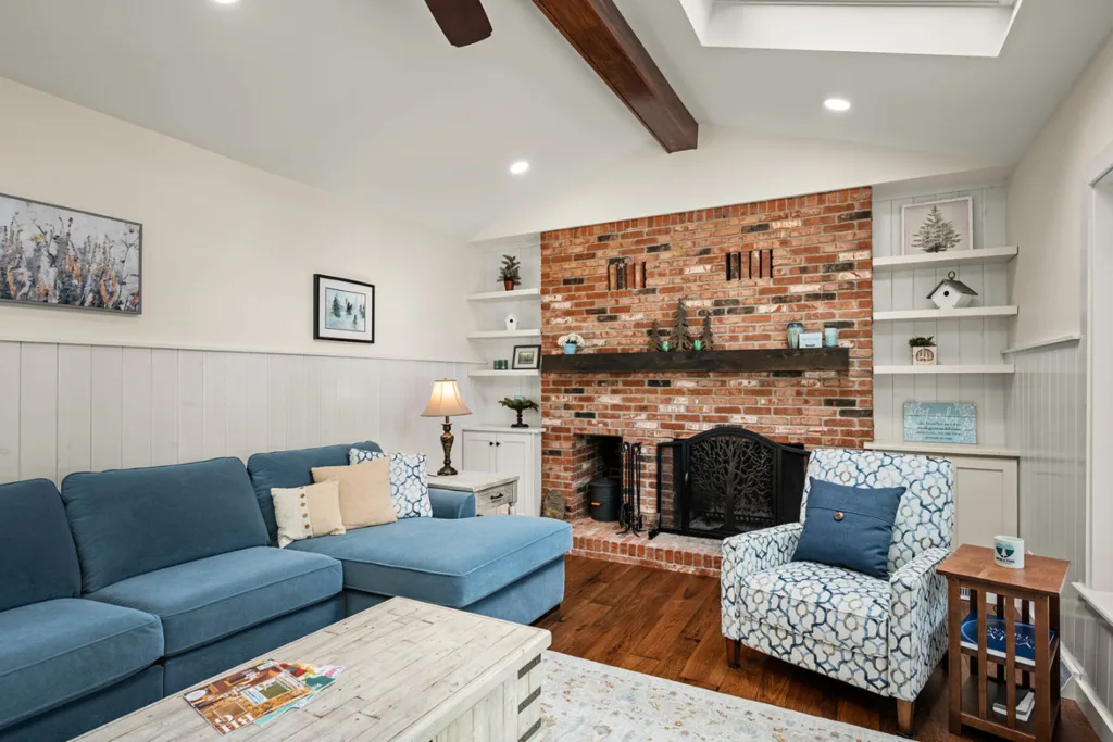 Oakwood Living Room in Buffalo